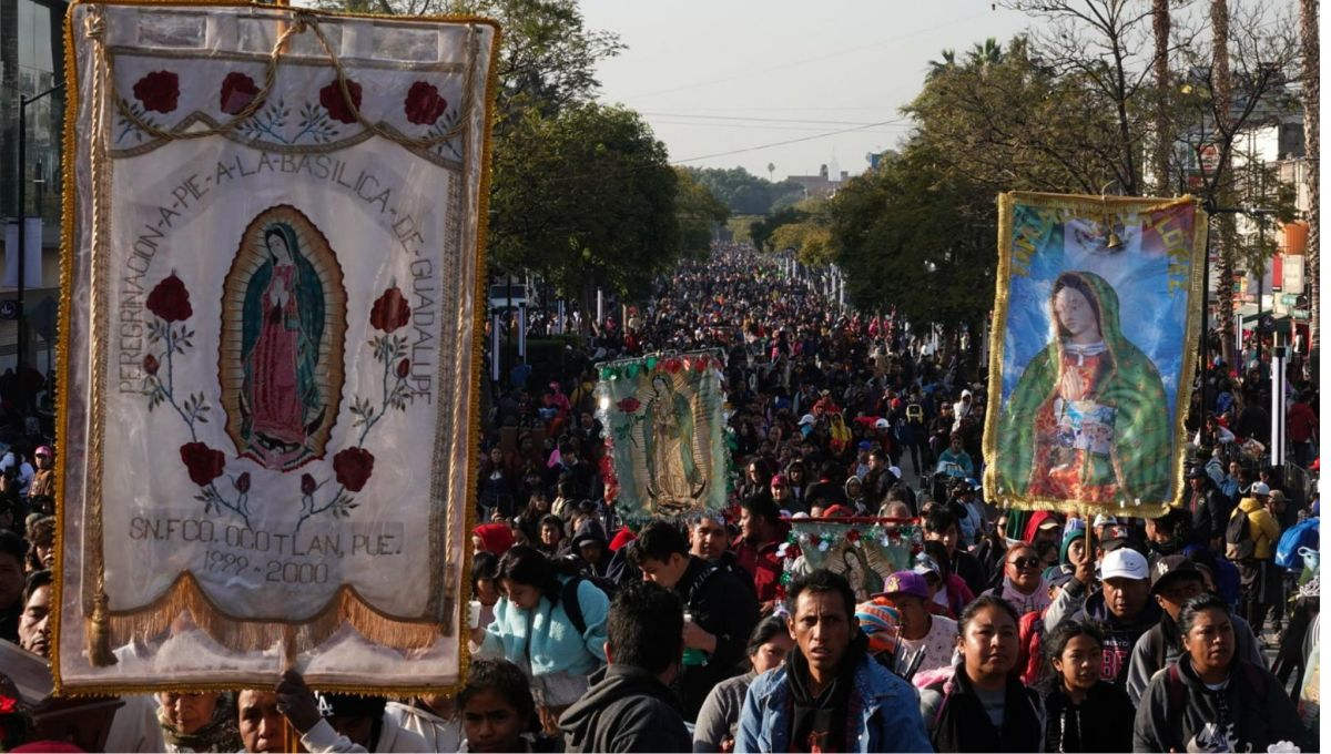 Expertos exploraron cómo la Virgen de Guadalupe ha trascendido lo religioso para convertirse en un símbolo cultural y político