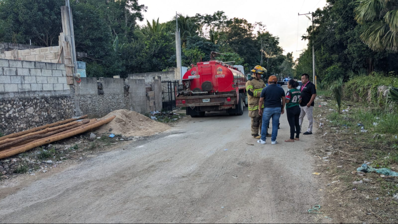 Policías y bomberos atienden fuga de gas en José María Morelos