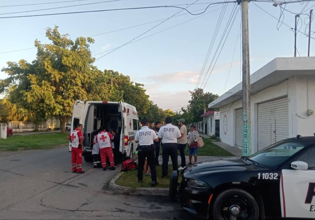 Motociclista resulta lesionada al ser impactada por otro conductor en Chetumal