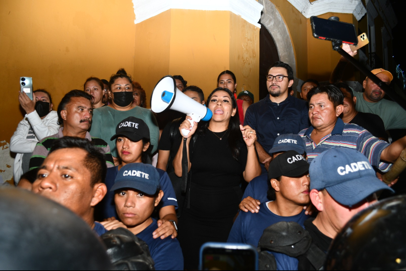 El conflicto del martes pasado en el Ayuntamiento de Campeche involucró agresiones y amenazas hacia manifestantes