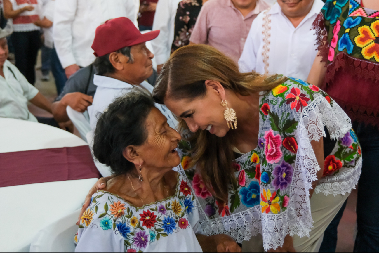 Mara Lezama celebra junto a dignatarios el Día Nacional Maya 