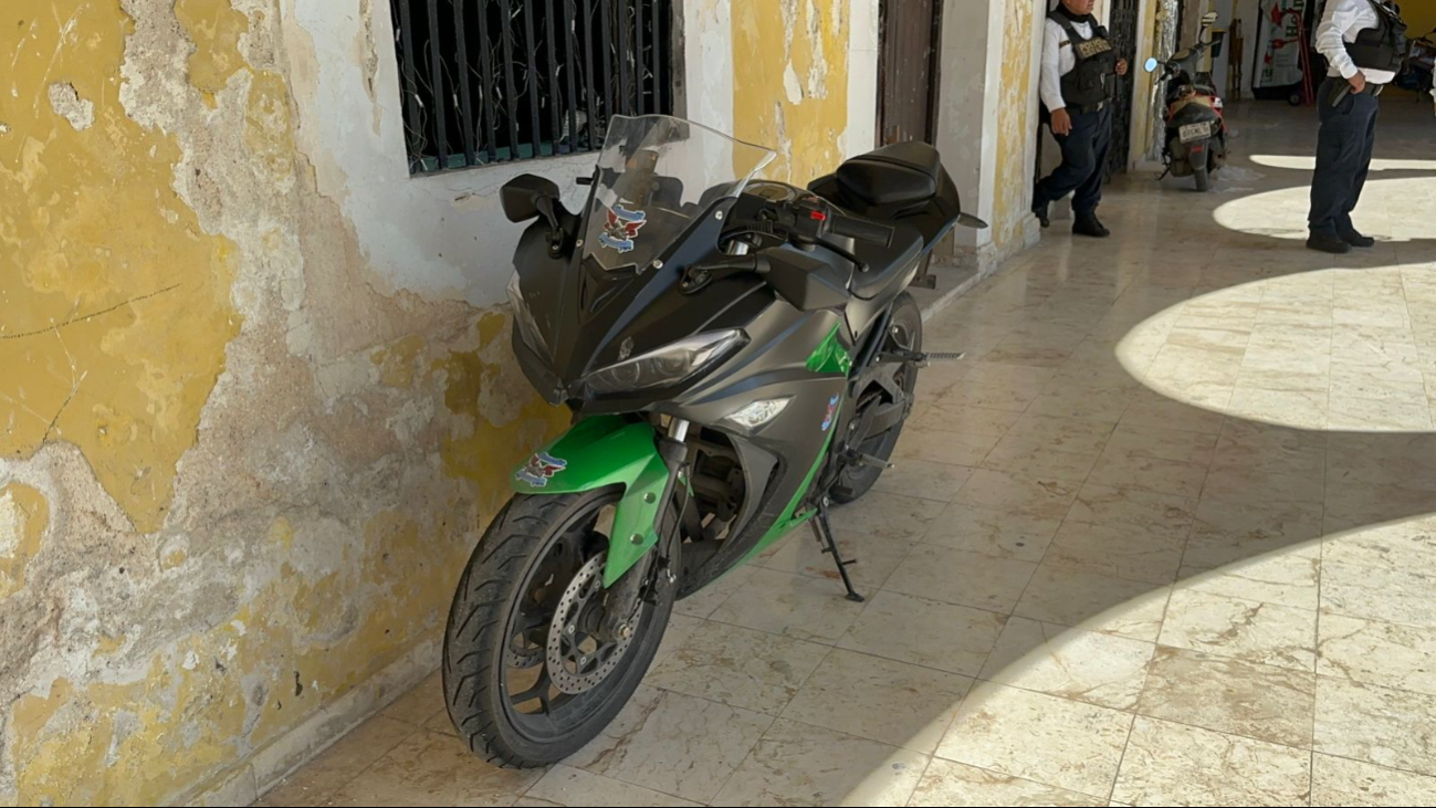 Motocicleta robada es encontrada abandonada en la plazuela de San Francisco 