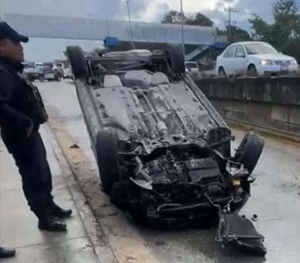 La persona lesionada fue trasladada al hospital pese a contar con lesiones leves