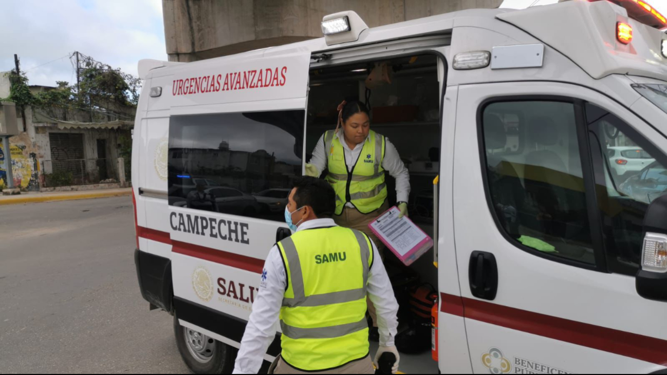 Paramédicos estabilizaron al motociclista herido en el lugar