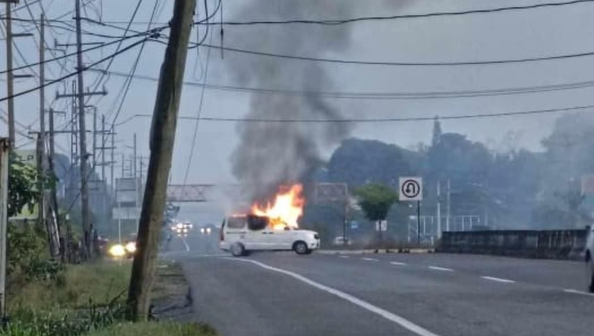 Ola de violencia sacude Villahermosa con quema de vehículos, saqueos y motín en penal