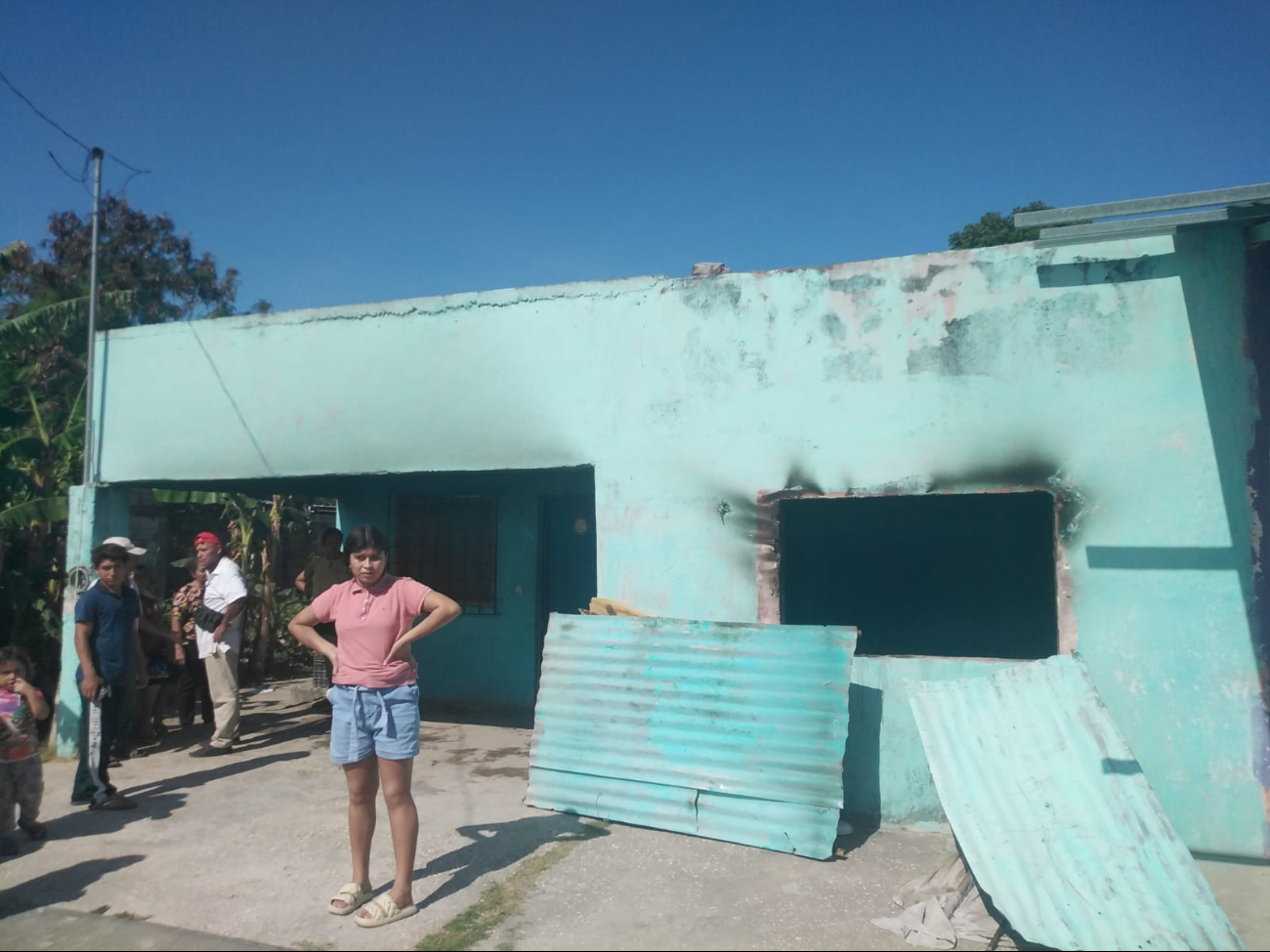 Solo se quemaron algunas cosas de un cuarto y nadie resultó lesionado