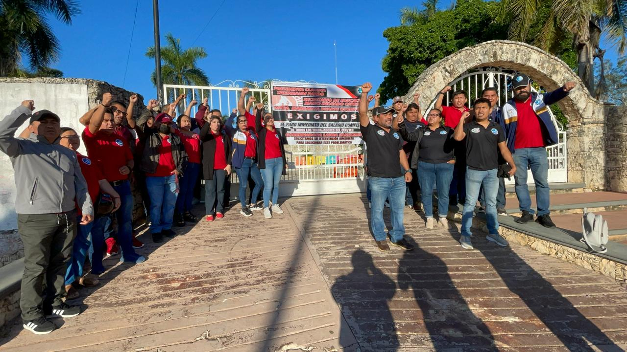 Trabajadores del Cecytec en Hopelchén se unen al paro nacional