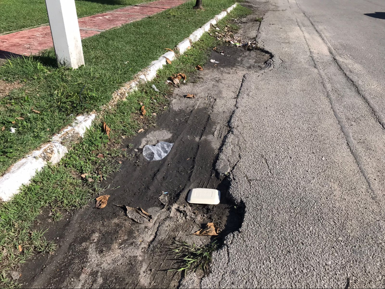 Ciudadanos demandan que urge bacheo en calles de Chetumal