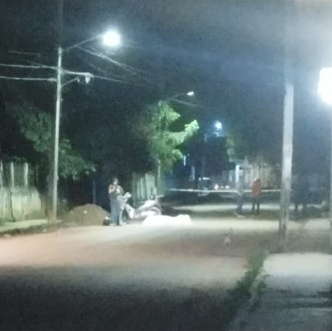 Hombre muere tras caer de su motocicleta en la José María Morelos