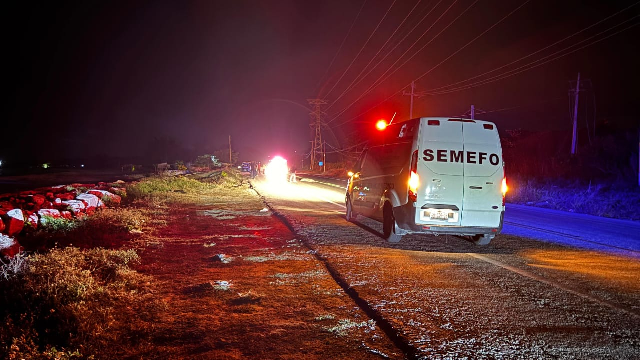 Jonny Martin, un mecánico, falleció tras ser golpeado por un tráiler en la carretera Ciudad del Carmen - Isla Aguada