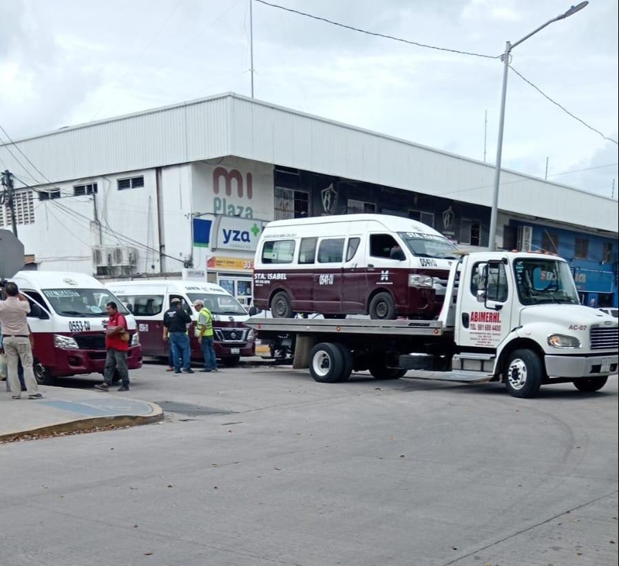 IET asegura cuatro combis colectivas sin tarjetones en Ciudad del Carmen