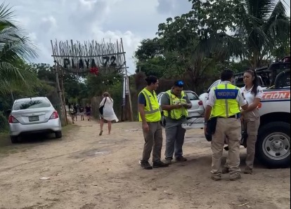 Las dos personas utilizaban el equipo de la empresa SkydiveMex