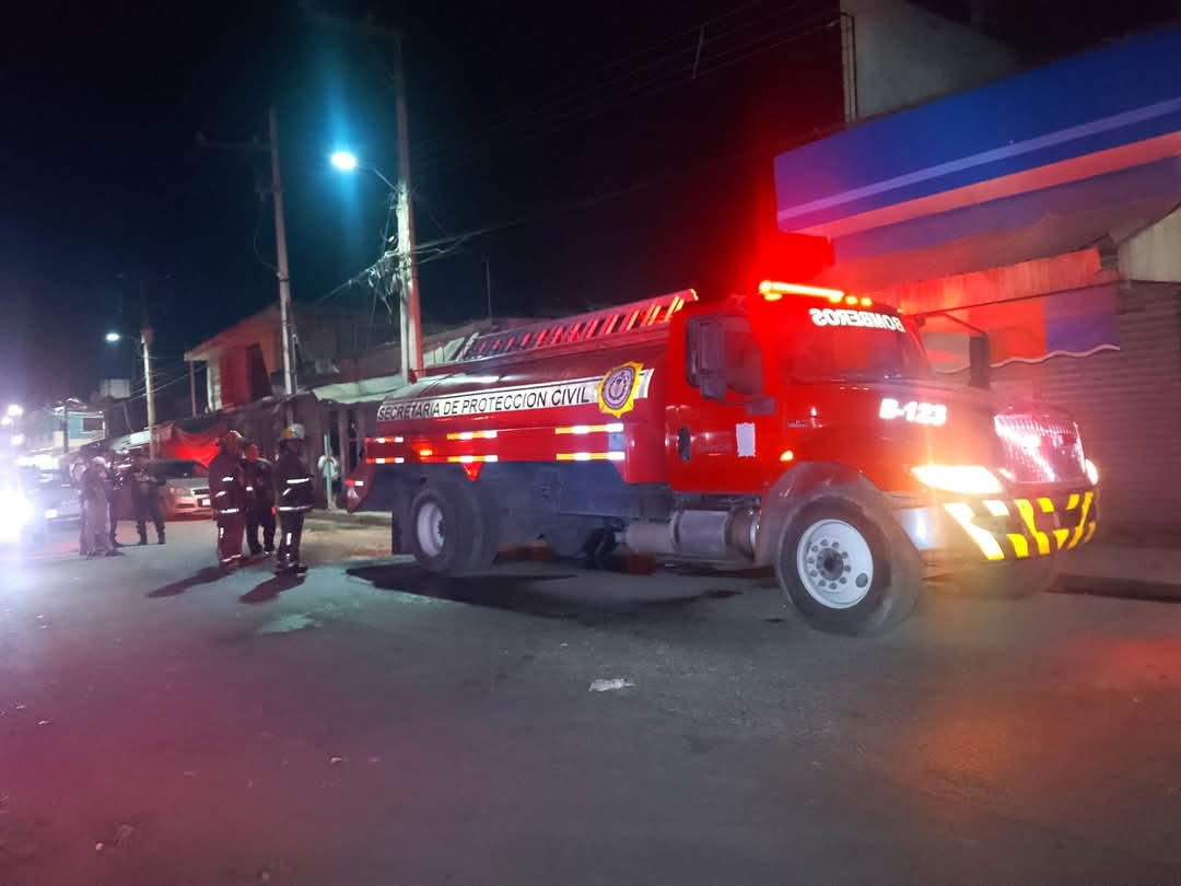 Un incendio en la pollería 'Pío Pío' fue controlado rápidamente