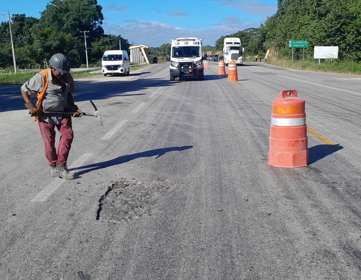 Defensa repara tramos peligrosos en carreteras federales de Campeche