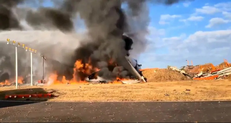 Accidente de avión deja 85 muertos en Corea del Sur