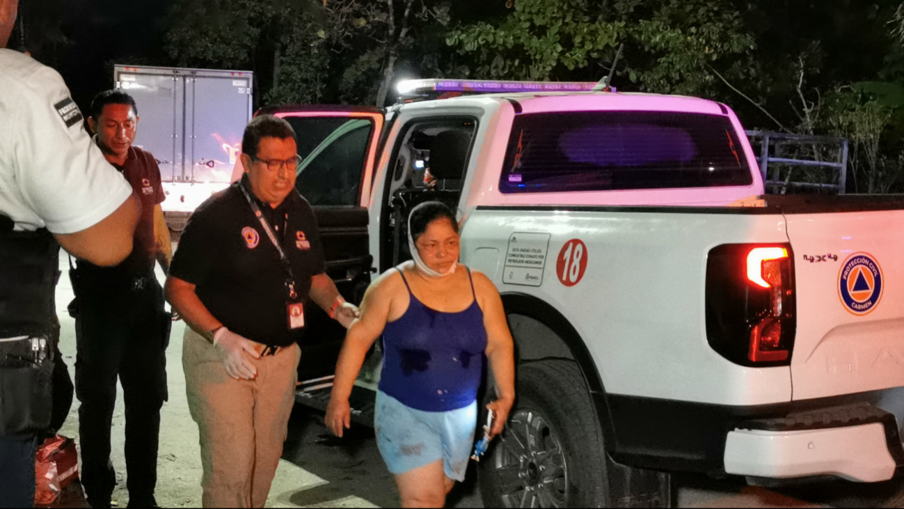 Paramédicos atendieron las heridas de la mujer víctima en cuestión.