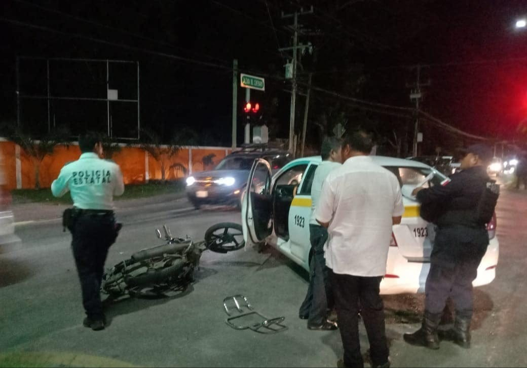 Al sitio del accidente rápidamente llegaron las autoridades.