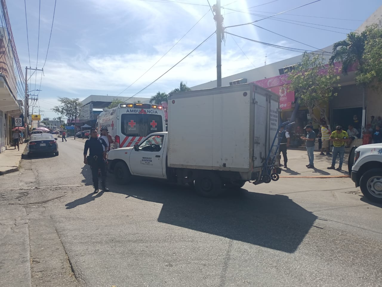 El accidente ocurrió en la calle 20 esquina con 41, generando intenso tráfico