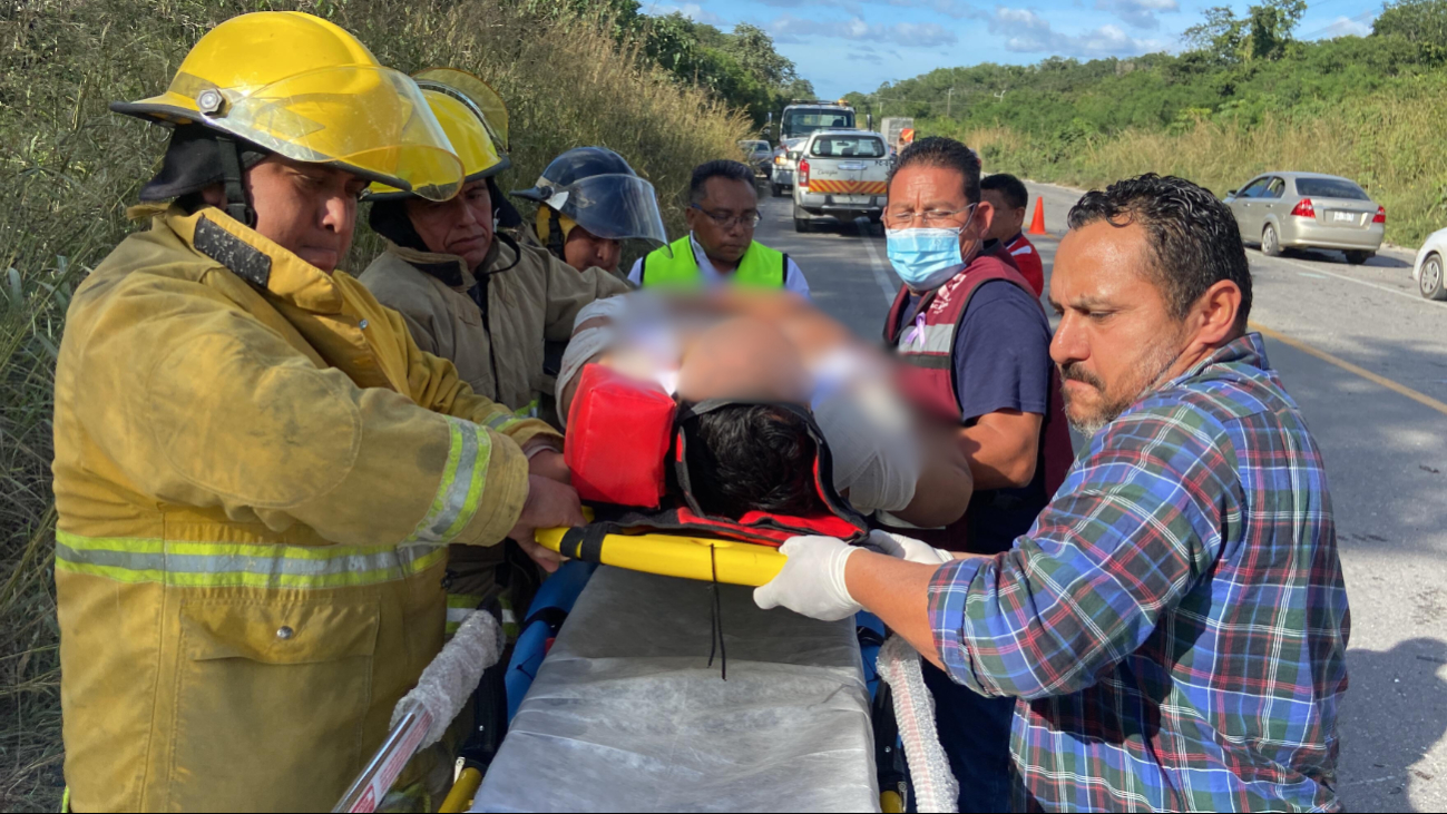 Los lesionados fueron atendidos por personal de SAMU y trasladados al hospital IMSS-Bienestar Janell Romero Aguilar