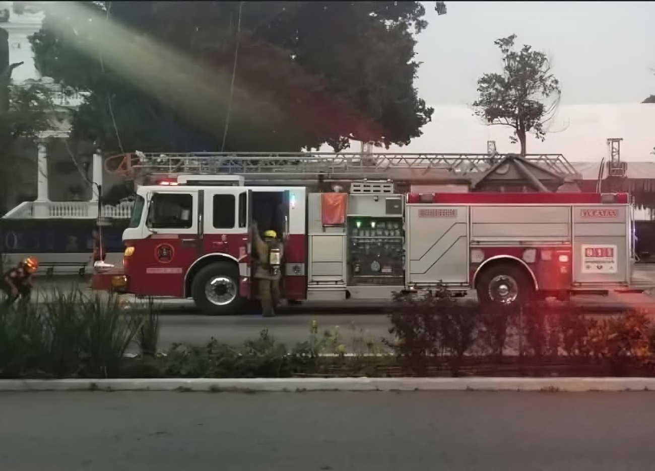 Bomberos lograron atender la explosión en el Hotel “El Conquistador" en Mérida