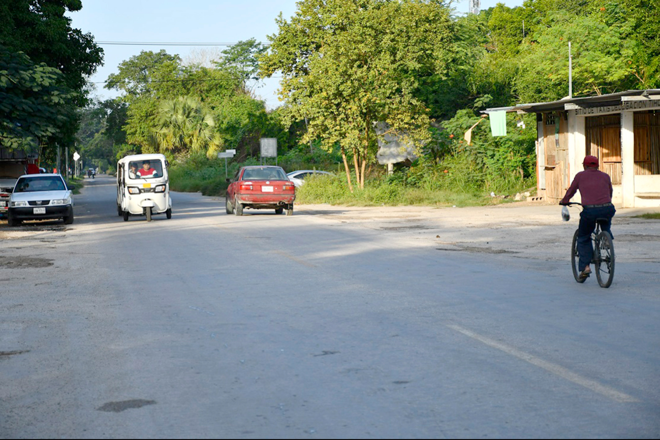 Los vehículos ya pueden circular libremente por la Carretera Federal 295 Valladolid-Felipe Carrillo Puerto, sin pagar cuota