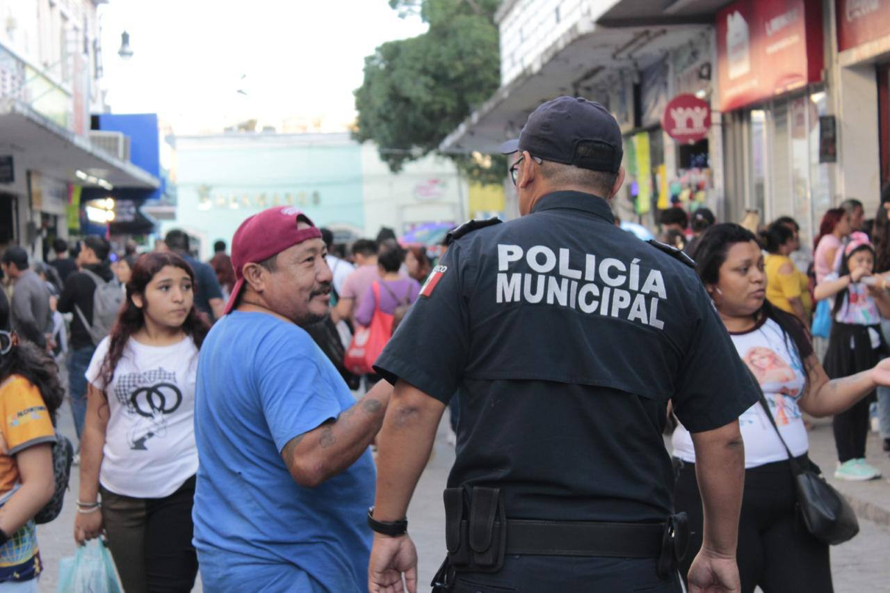 Policías auxiliarán a peatones y al tránsito