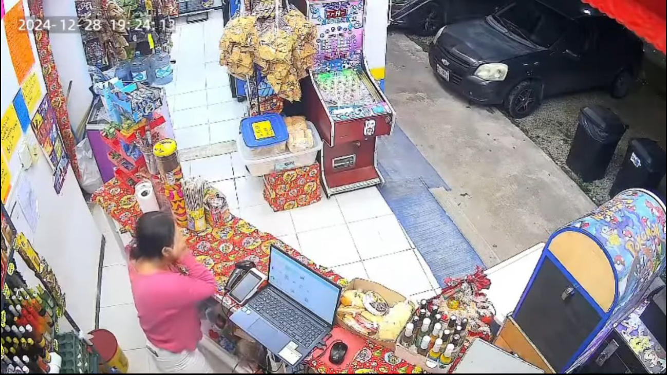 Sujeto fue captado en video cuando asaltaba tienda de 24 horas en Chetumal