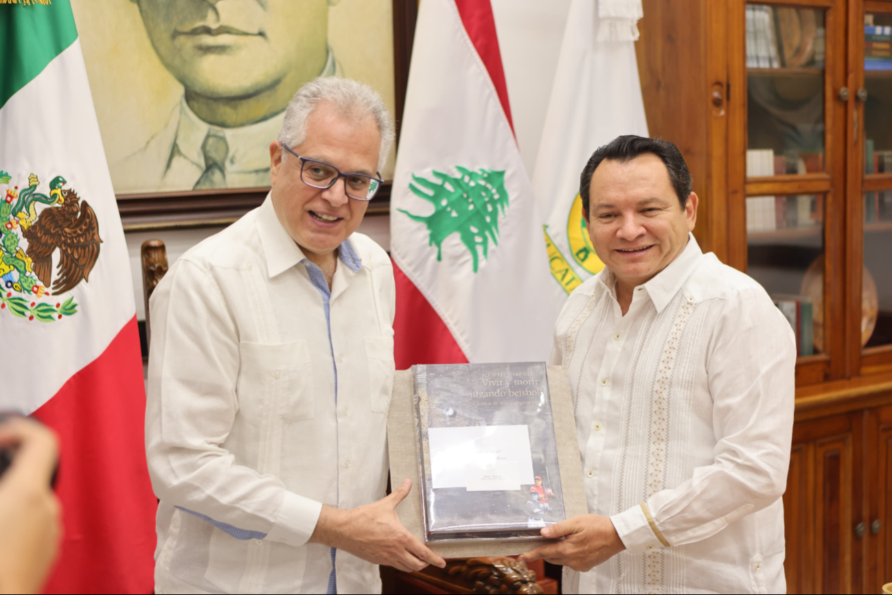 Joaquín Díaz Mena agradeció la visita al Embajador del Líbano en México