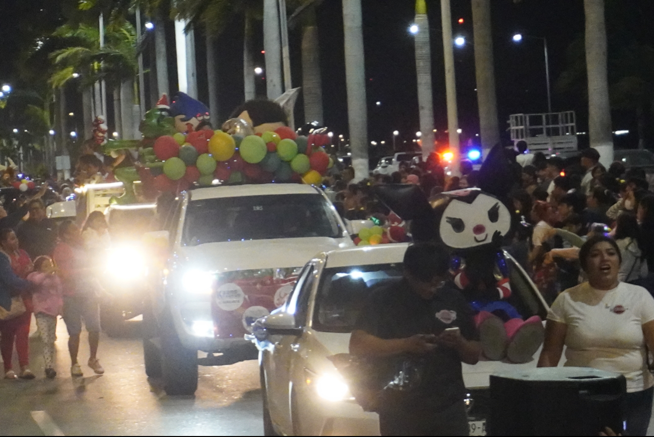 Espíritu navideño ilumina las calles de Campeche con el festival del Instituto Campechano