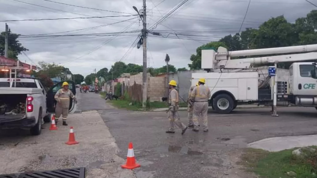 Apagones constantes afectan a colonias de Sabancuy