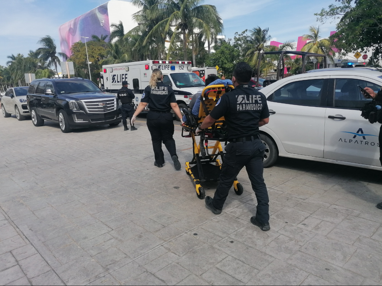 Hombre cae y se rompe la cabeza en la Zona Hotelera de Cancún  