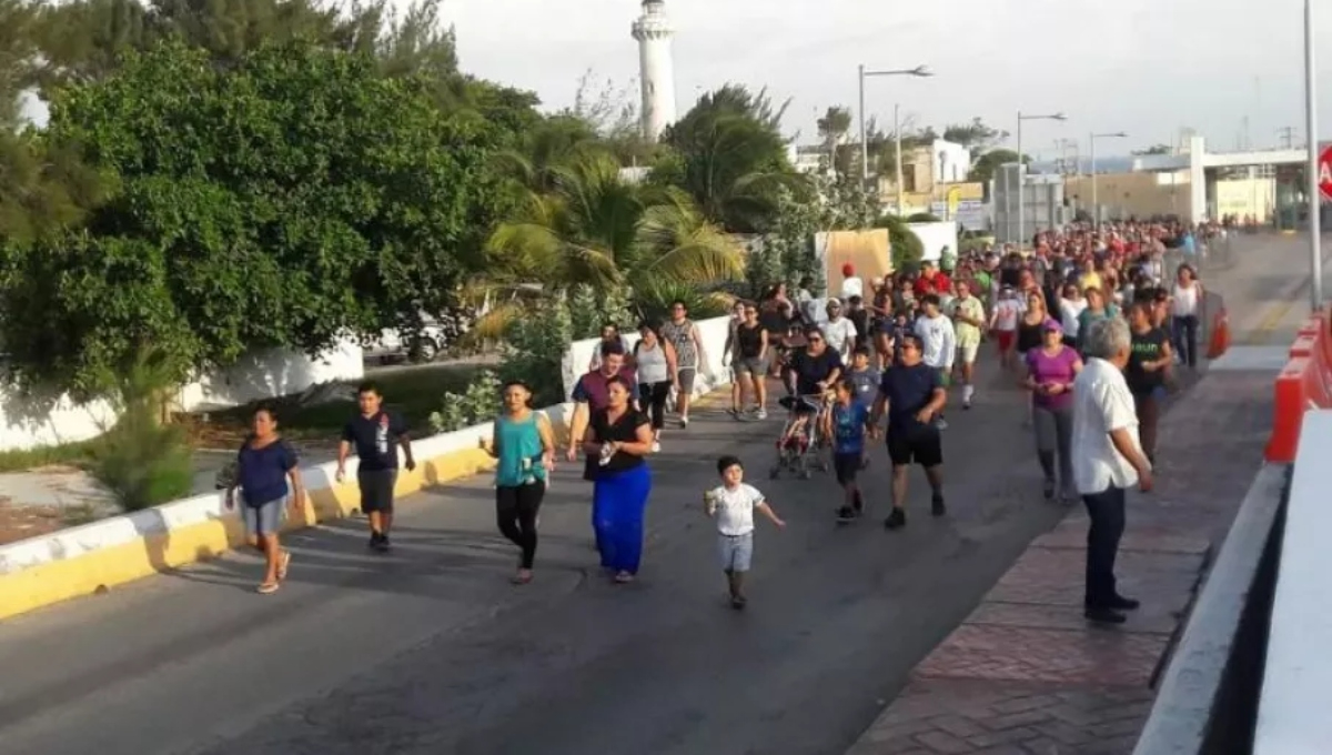   Atardecer Navideño Sobre el Mar en Progreso: Así se puede registrar a la caminata  