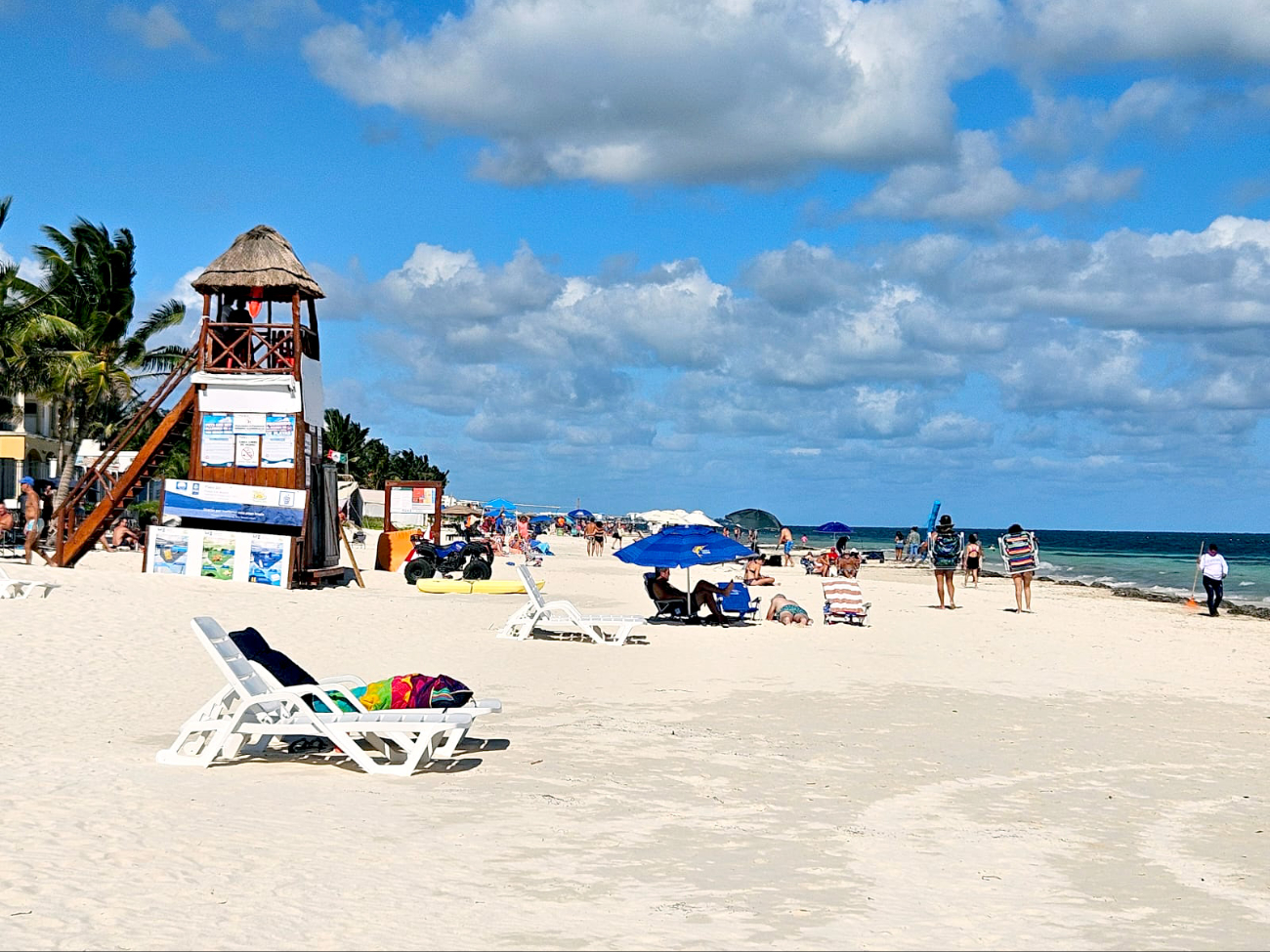 Puerto Morelos lidia con escasez de guardavidas en las playas