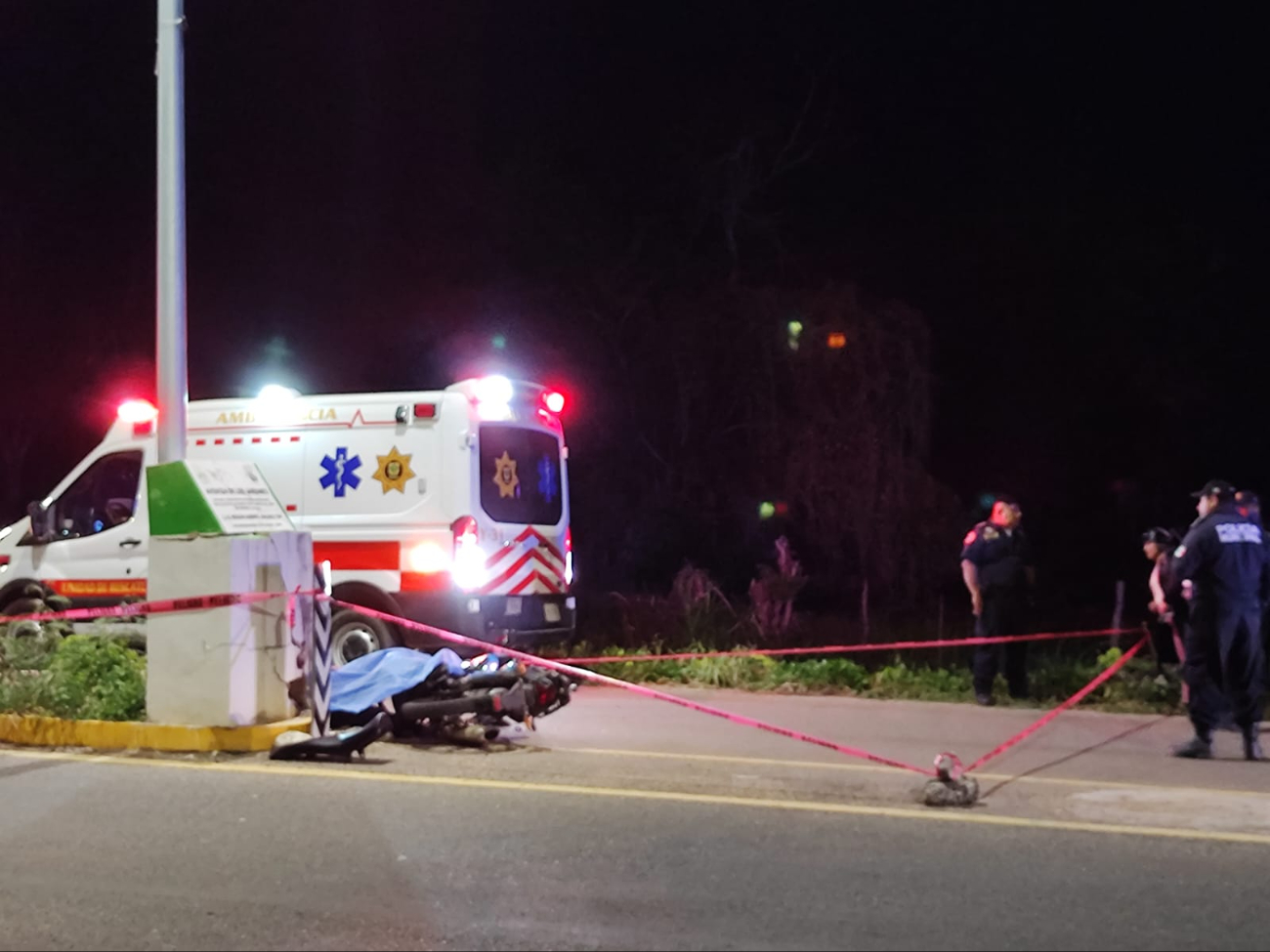 Motociclista fallece tras accidente en avenida jardines en Peto.