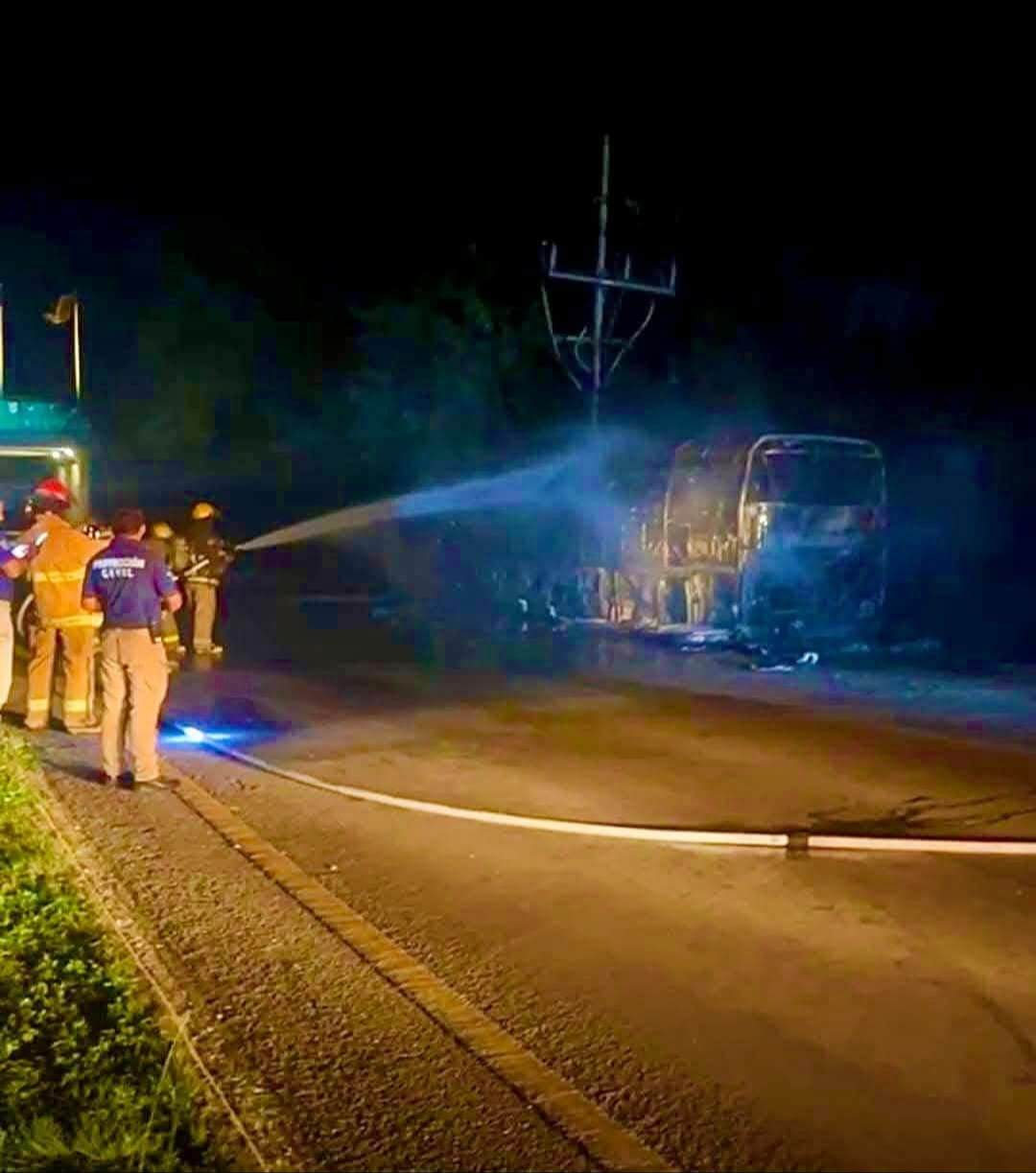 El cuerpo de bomberos apagó exitosamente el fuego; no se reportaron heridos ni fallecidos