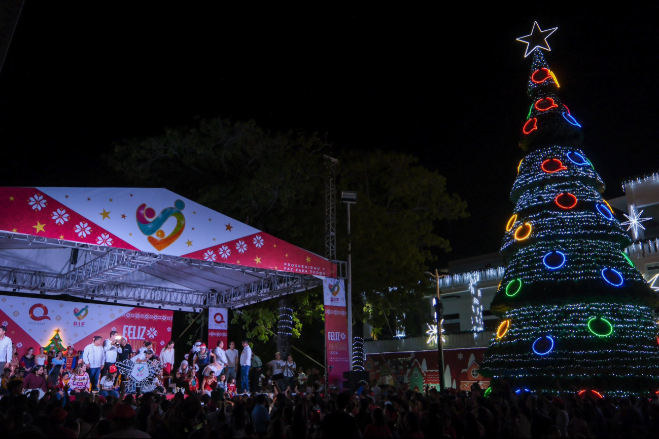 En la ceremonia se hizo el encedido del árbol de Navidad.