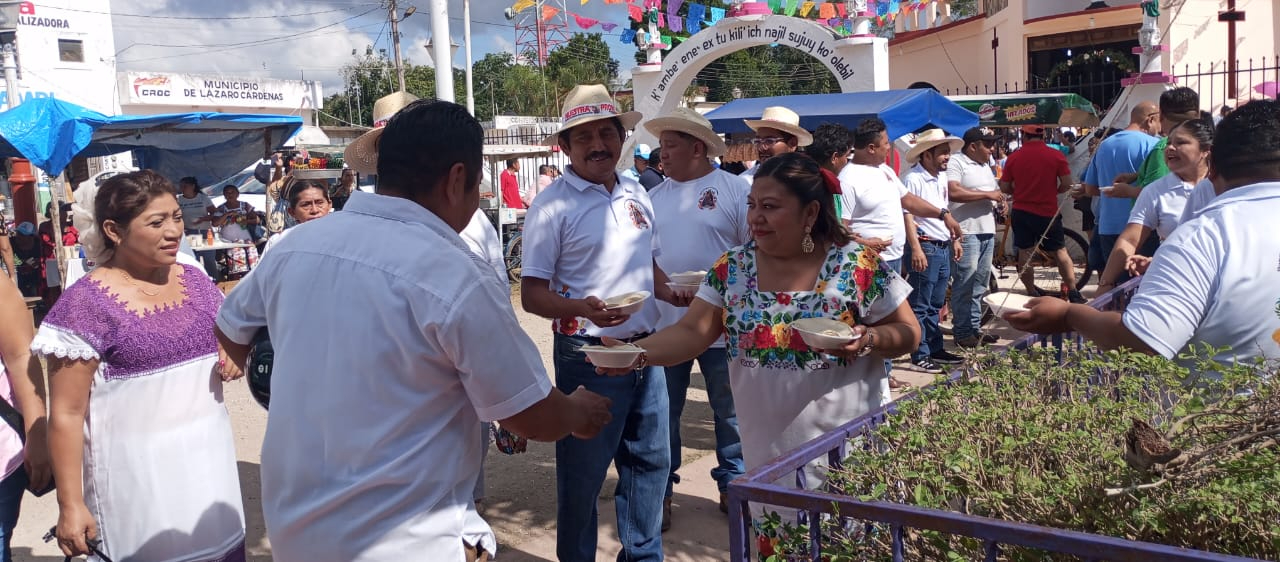 Habitantes de Kantunilkín participaron en la procesión de la Virgen de la Inmaculada Concepción