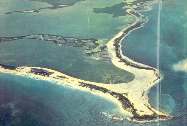 En 1970, así se veía la Zona Hotelera de Cancún, la cual es visitadas por miles de turistas