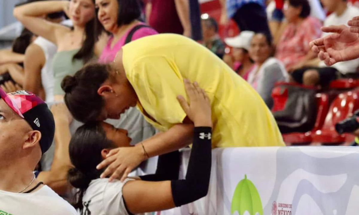 Campeche: Atleta de la CDMX le “regala” medalla de oro a su madre