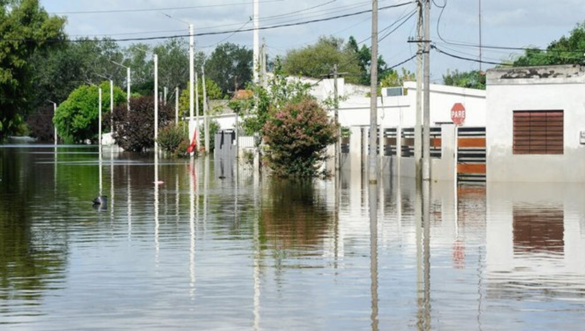 Las inundaciones en 10 departamentos de Uruguay han dejado más de 2 mil desplazados