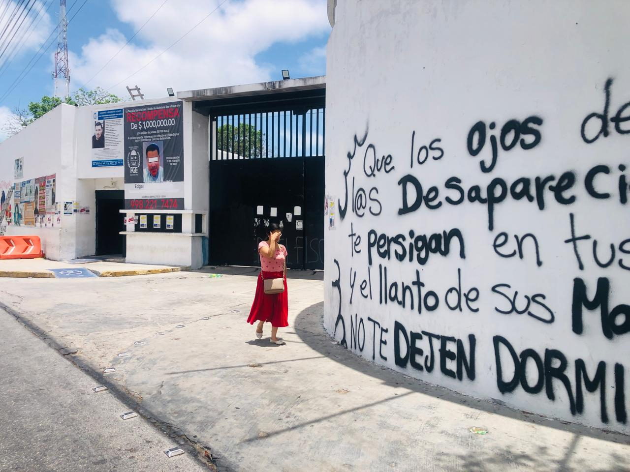 Los rostros de desaparecidos fueron pintados en la FGE en Cancún