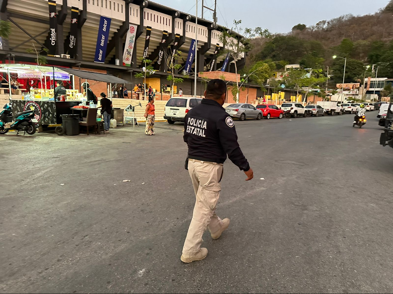 Elementos de la Policía Estatal cerraron el tráfico vehicular