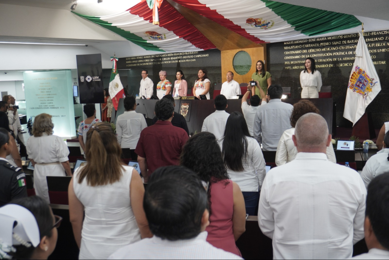 Adicionalmente fue otorgado un reconocimiento especial por su trayectoria de servicios profesionales en el campo de la enfermería a Benigna de la Trinidad Mier Mex