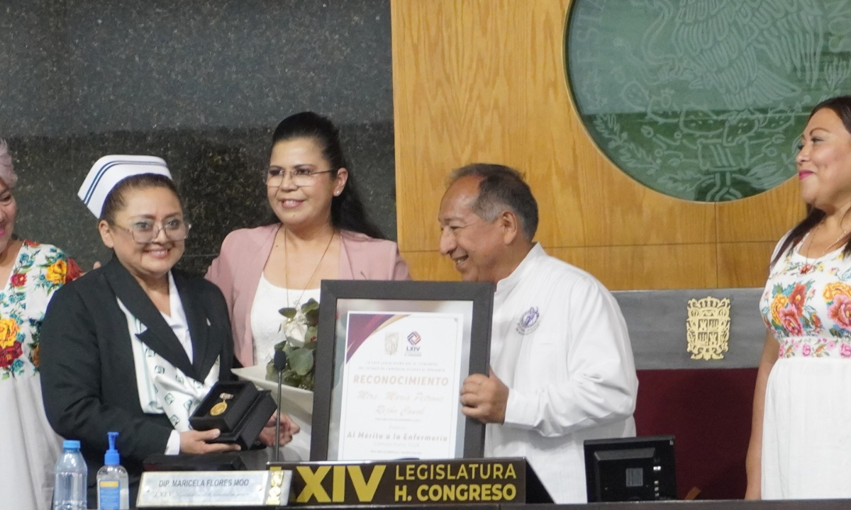 Campeche: Entregan premio a la enfermería 2024