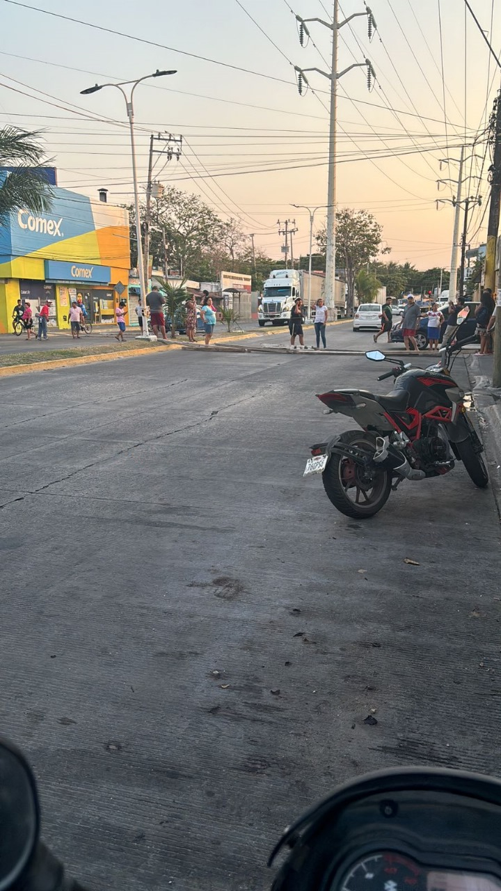 Los habitantes de la Isla han procedido a cerrar calles como forma de presión