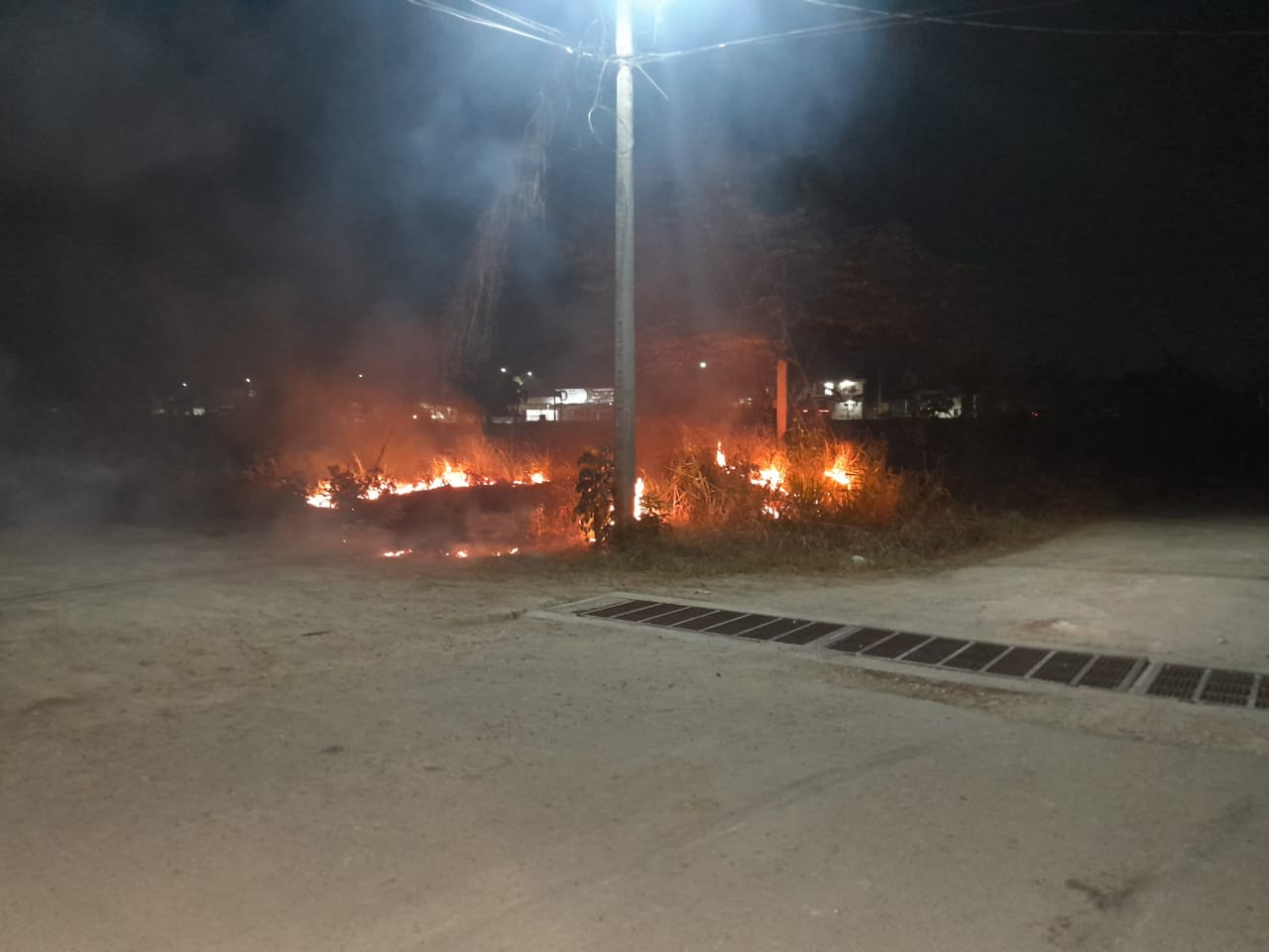 Incendio ocasionado por quema de basura