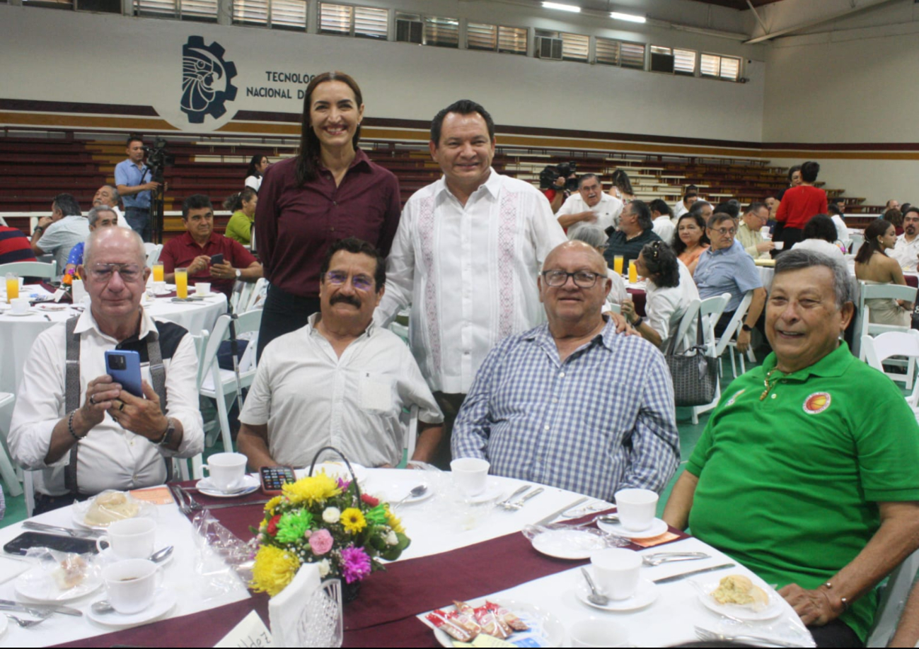 Joaquín Díaz Mena destacó su orgullo por formar parte del Tecnológico de Mérida