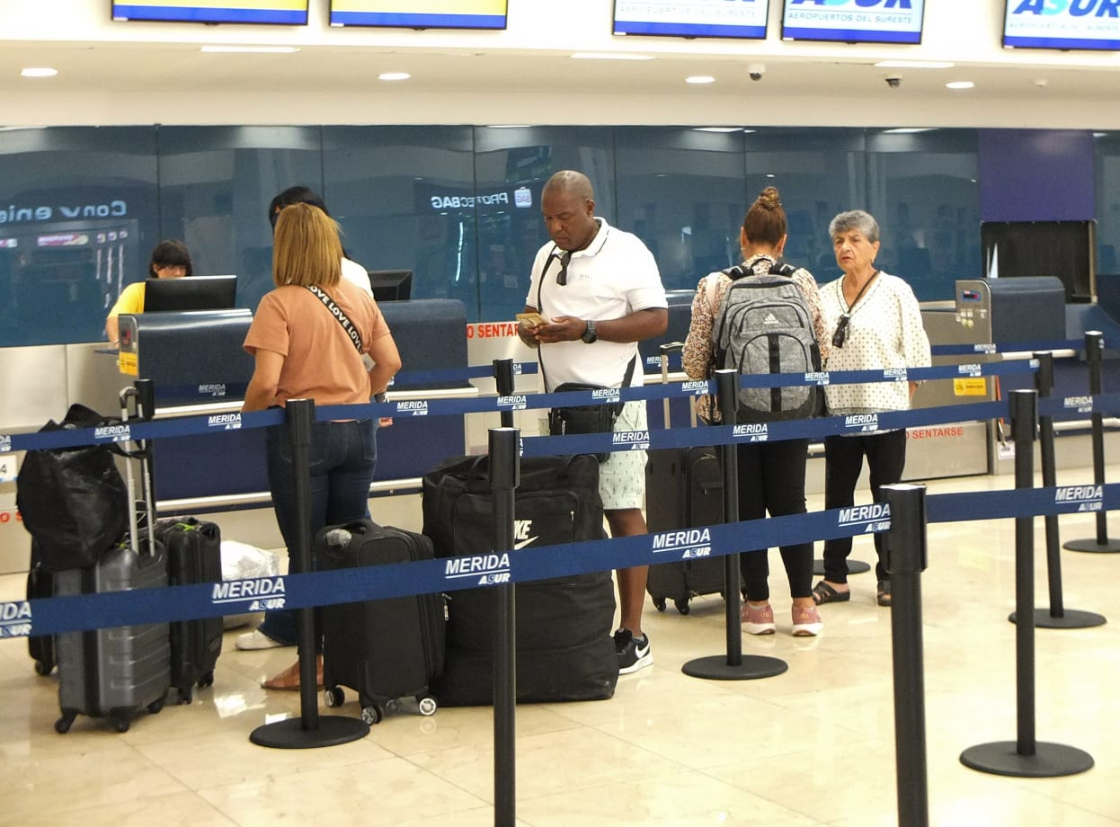 La afluencia de pasajeros se mantiene en la terminal aérea