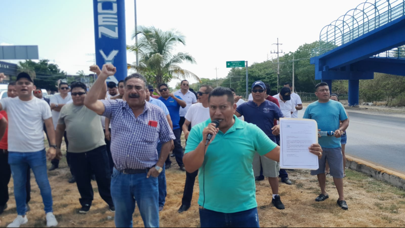 Regidor de Playa del Carmen politiza apagones; protesta contra la CFE