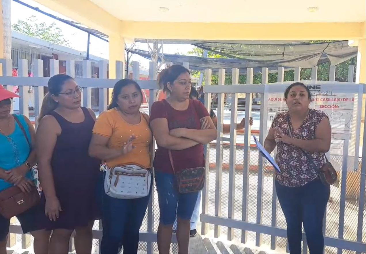 Padres de familia  en Campeche piden instalación de transformador para uso de climas  